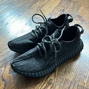 Men’s Yeezy pirate boost size 10.5